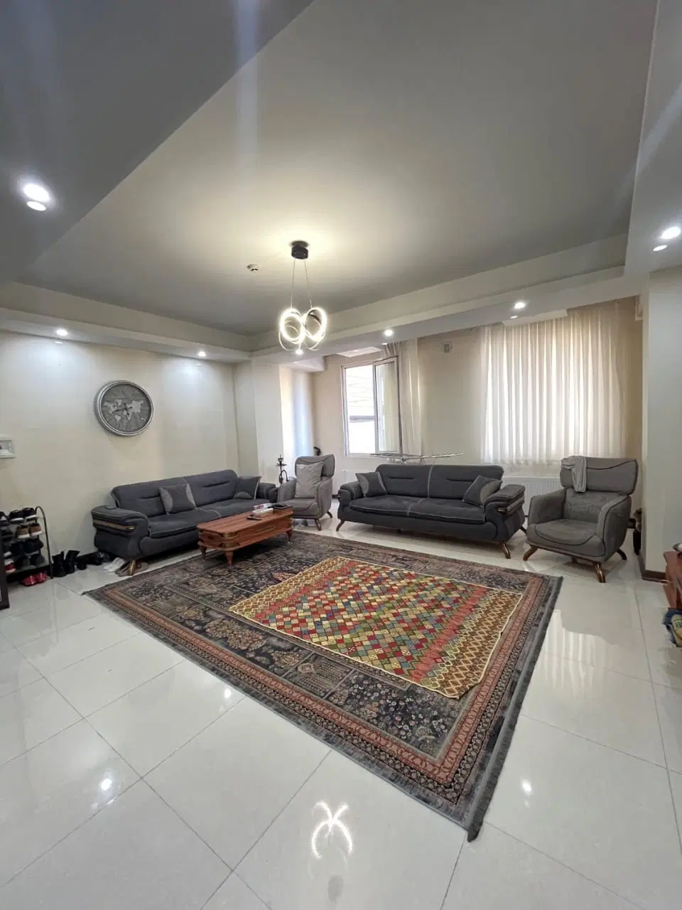 ۸۵ مترآسانسور پارکینگ امکانات کامل لابی مجلل