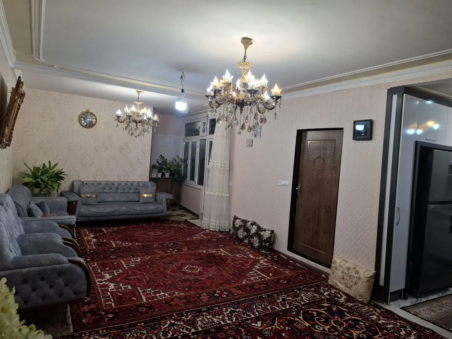 حیاط شمس تبریزی_بازار_دارایی
