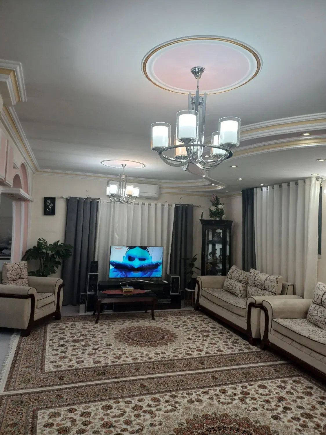 فروش آپارتمان ۹۵ متری لوکیشن ممتاز و دسترسی عالی