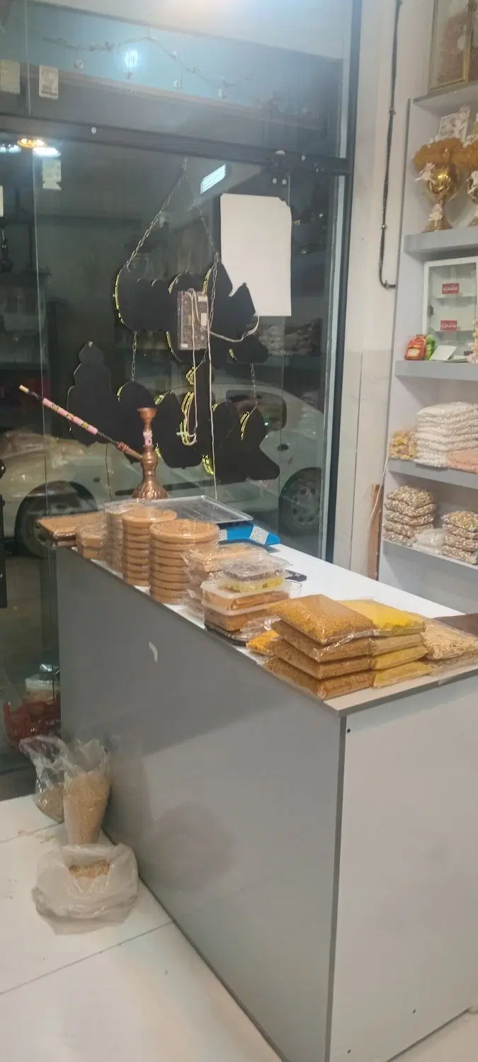 مغازه مغتح۴ نبش چهارراه اول