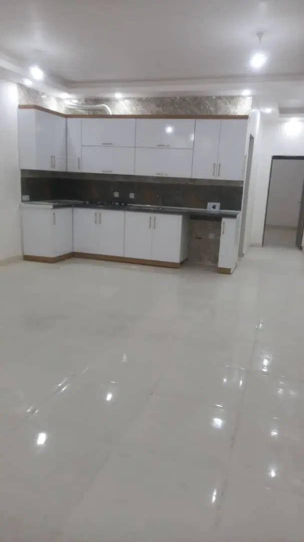 اپارتمان ۴ واحده فاز ۳ طبقه همکف