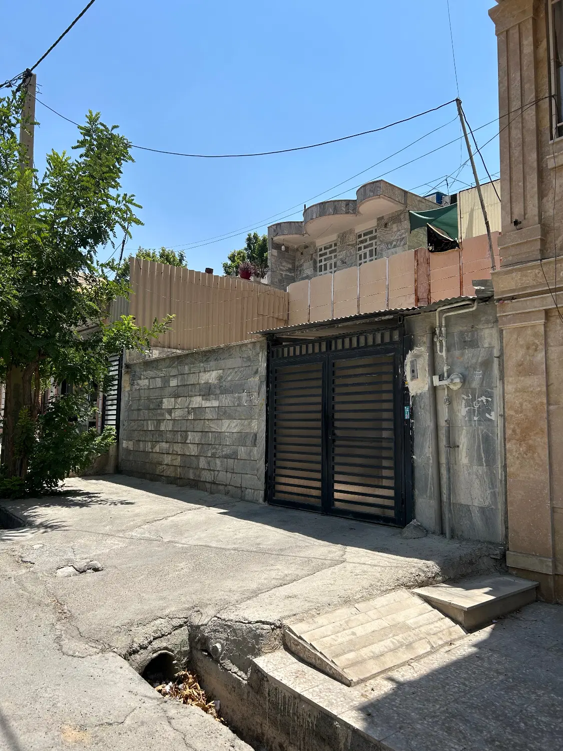 فروش ویلایی دوطبقه ۲۰۰متری قاضی اباد