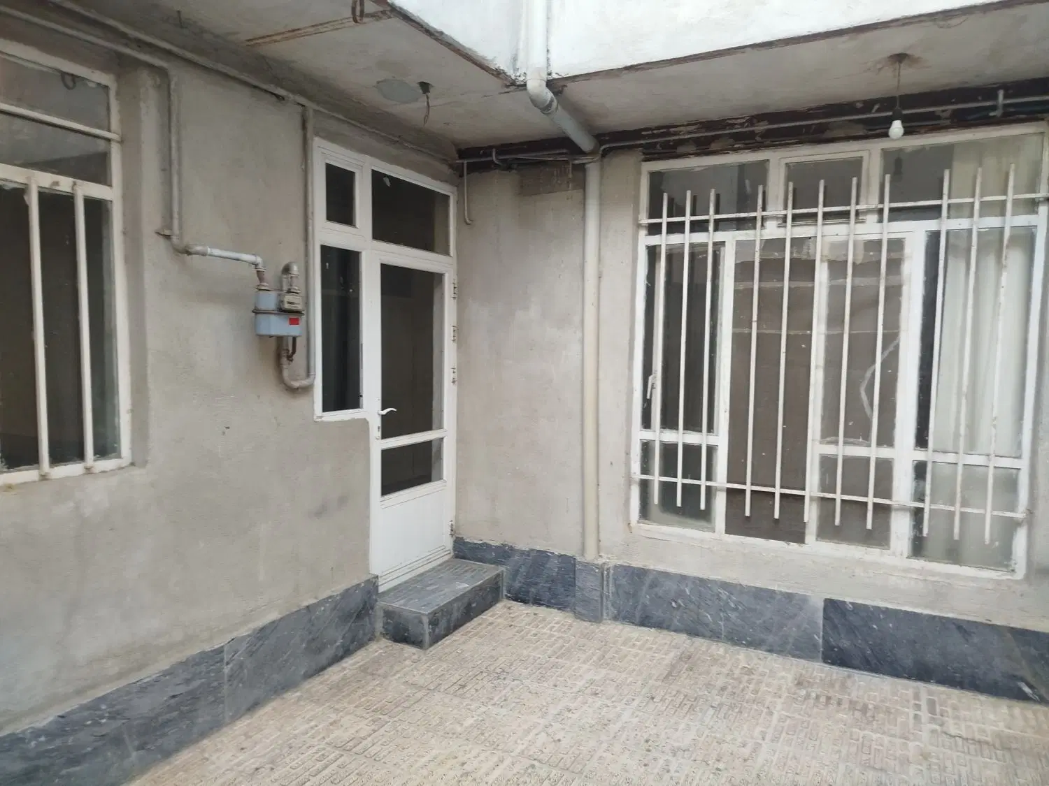 رهن و اجاره حیاط دربستی