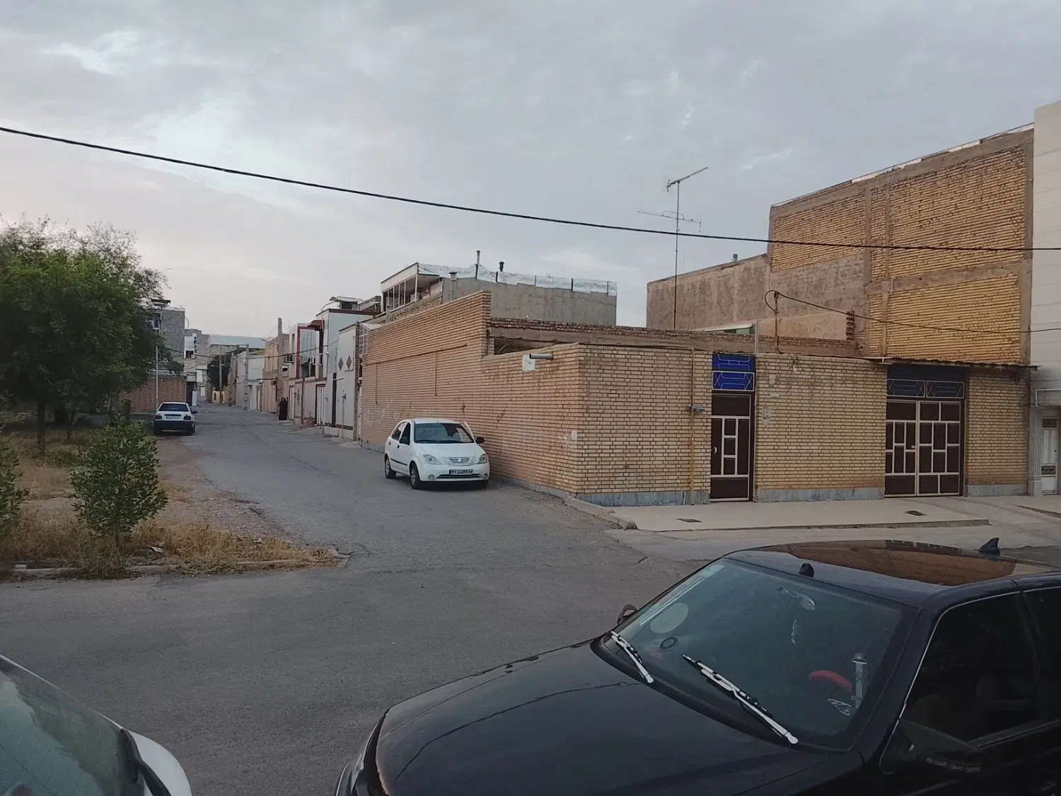 ویلایی ۲۴۰متر عرض ۱۲