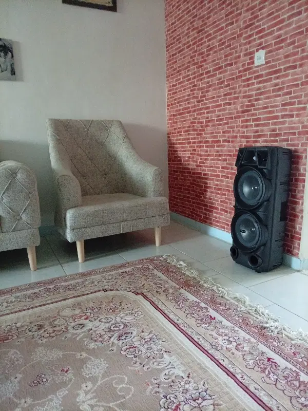 همخونه خانم نیازمندم