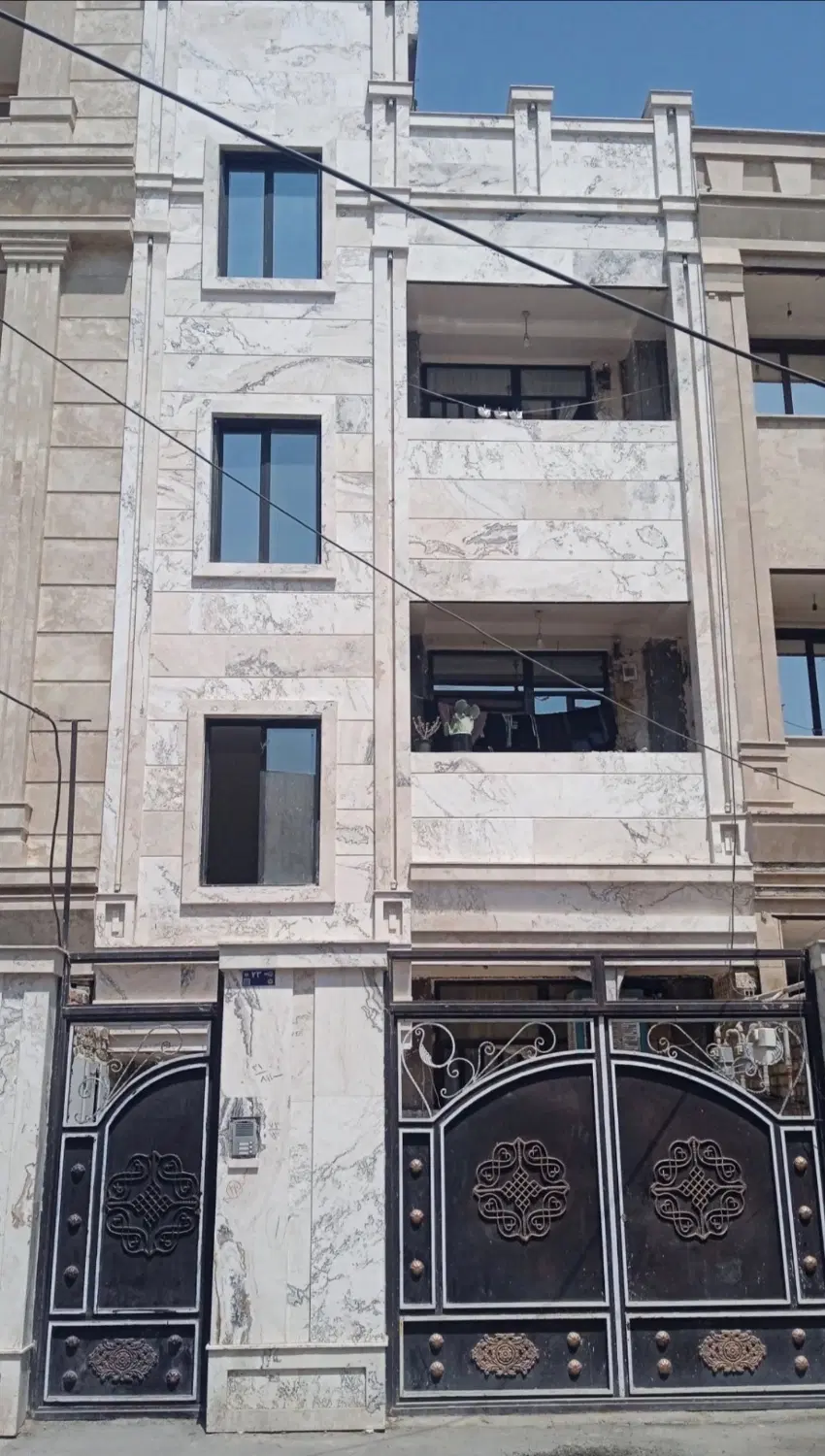 آپارتمان سه طبقه بتن