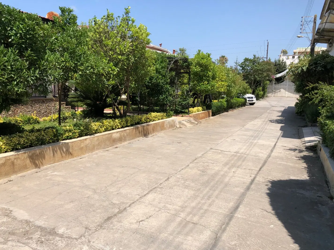 ویلا شهرکی یکتاسرا ۲۲۰ زمین ۱۴۷ متر بنا