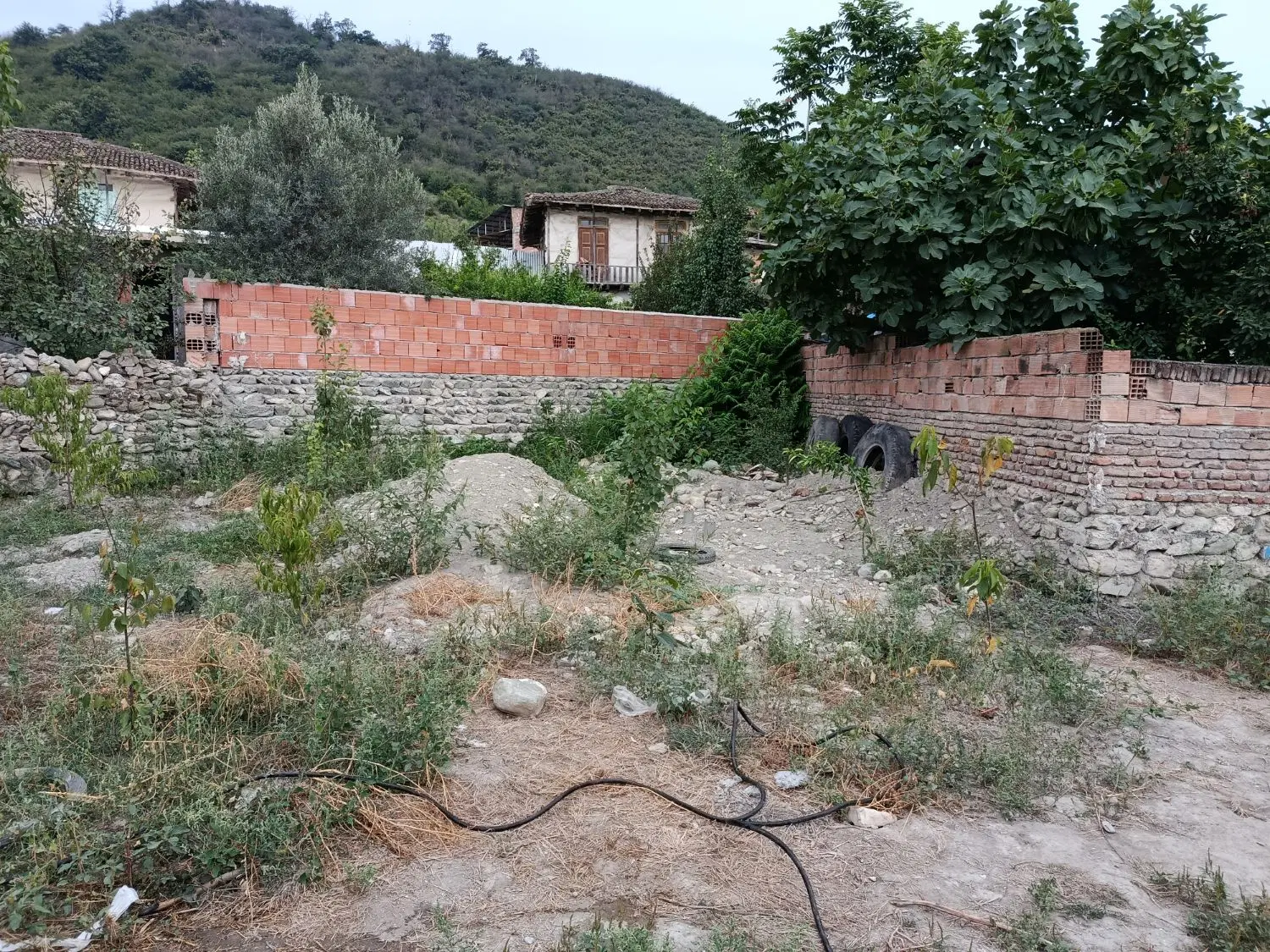 زمین مسکونی همراه پروانه