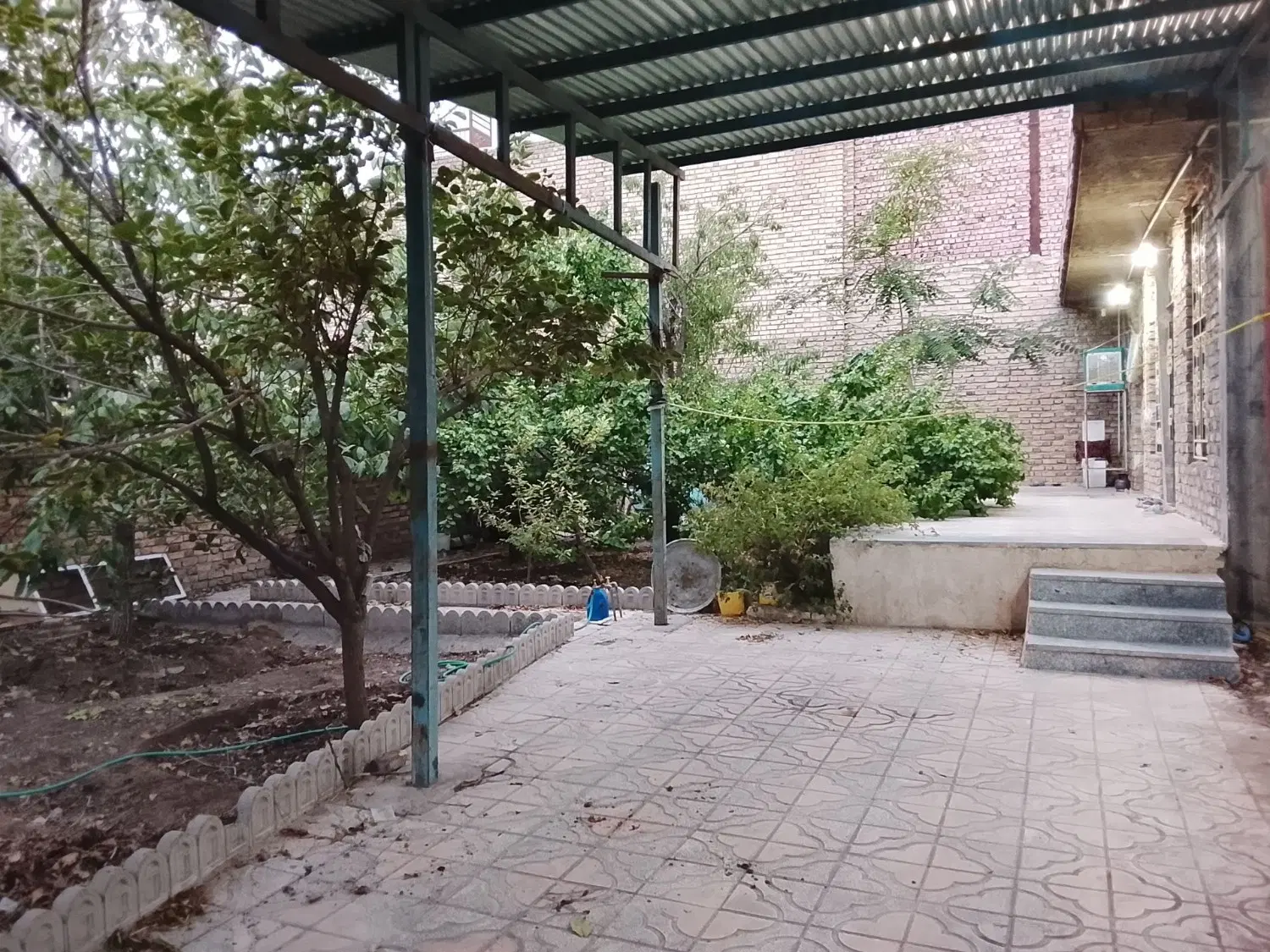 خانه باغ اجاره روزانه رابر