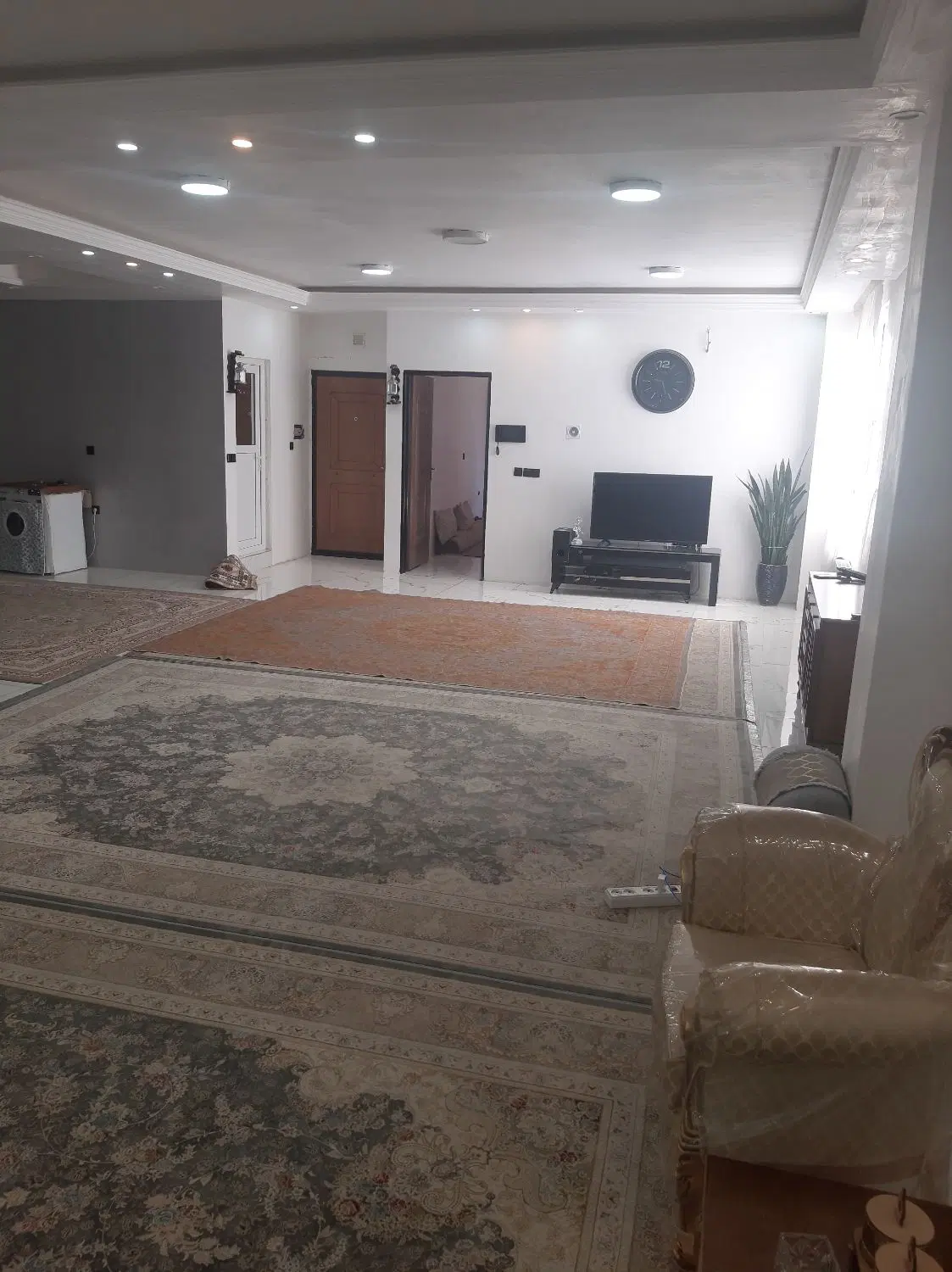 خانه نوساز،۱۶۰متر،بر خ فردوسی شرقی