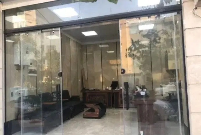 اجاره مغازه ۲۱ متری _ بر اصلی _ سر نبش _ بختیاری