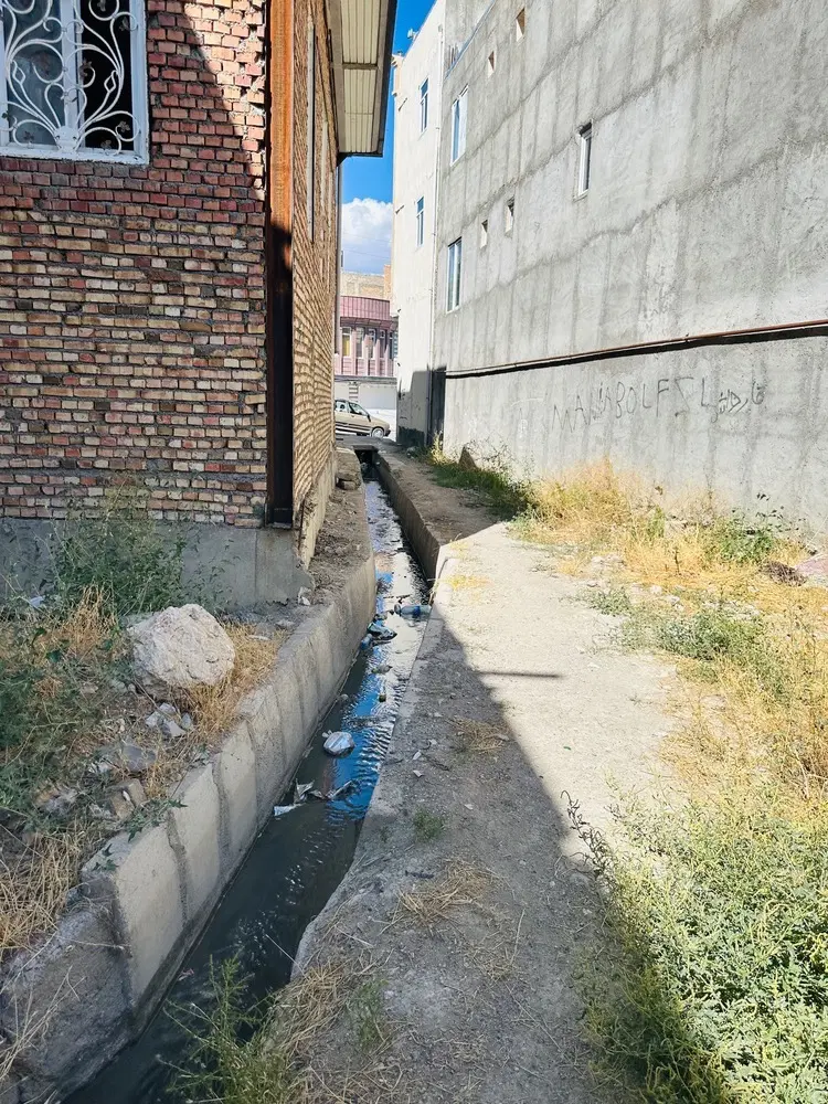 زمین خالی بازرگان