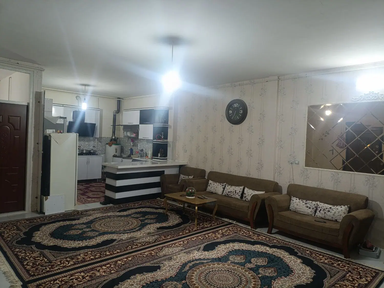 آپارتمان ۸۵متری  تک واحدی شهرک پرواز