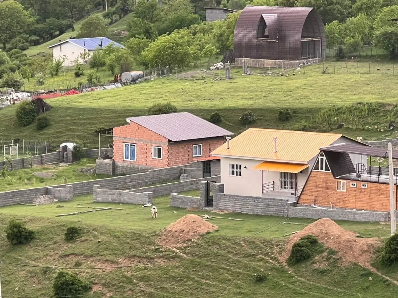 ۲۱۵ مترزمین مسکونی