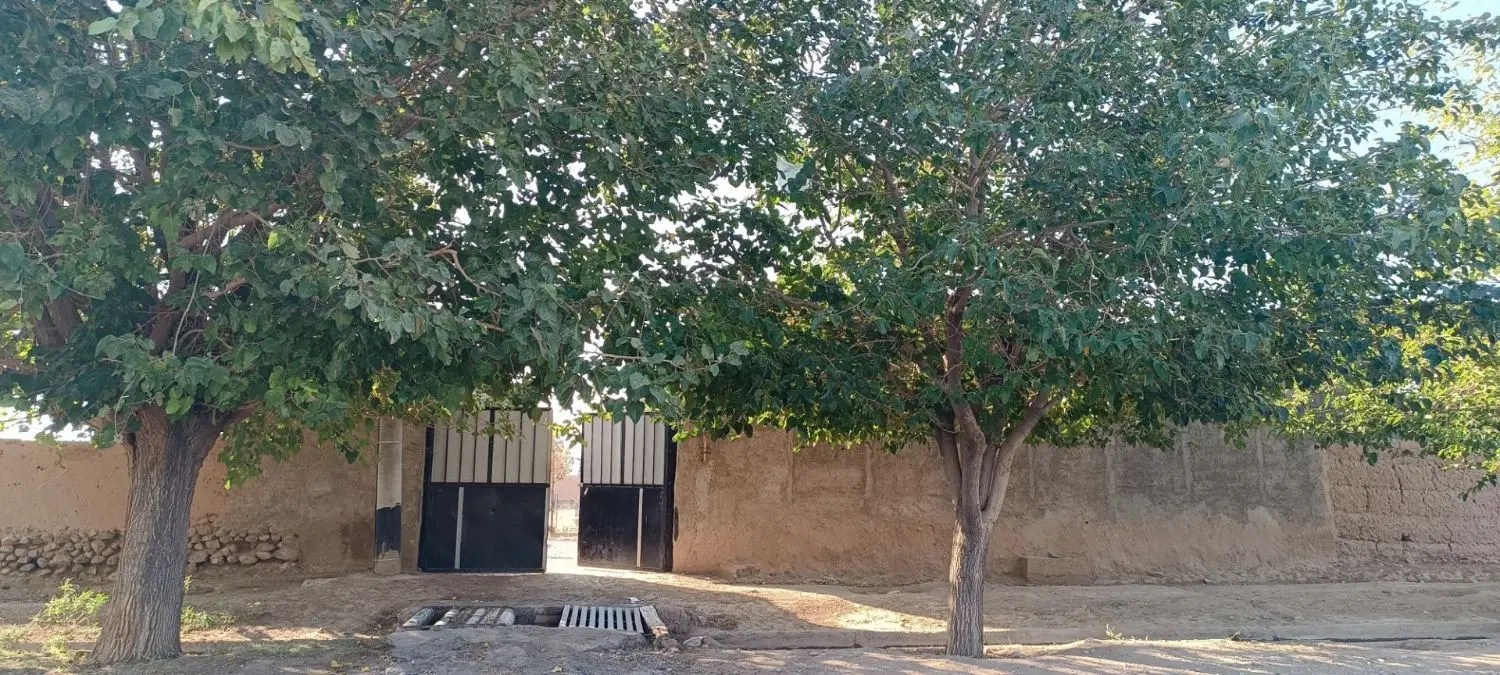زمین فروشی