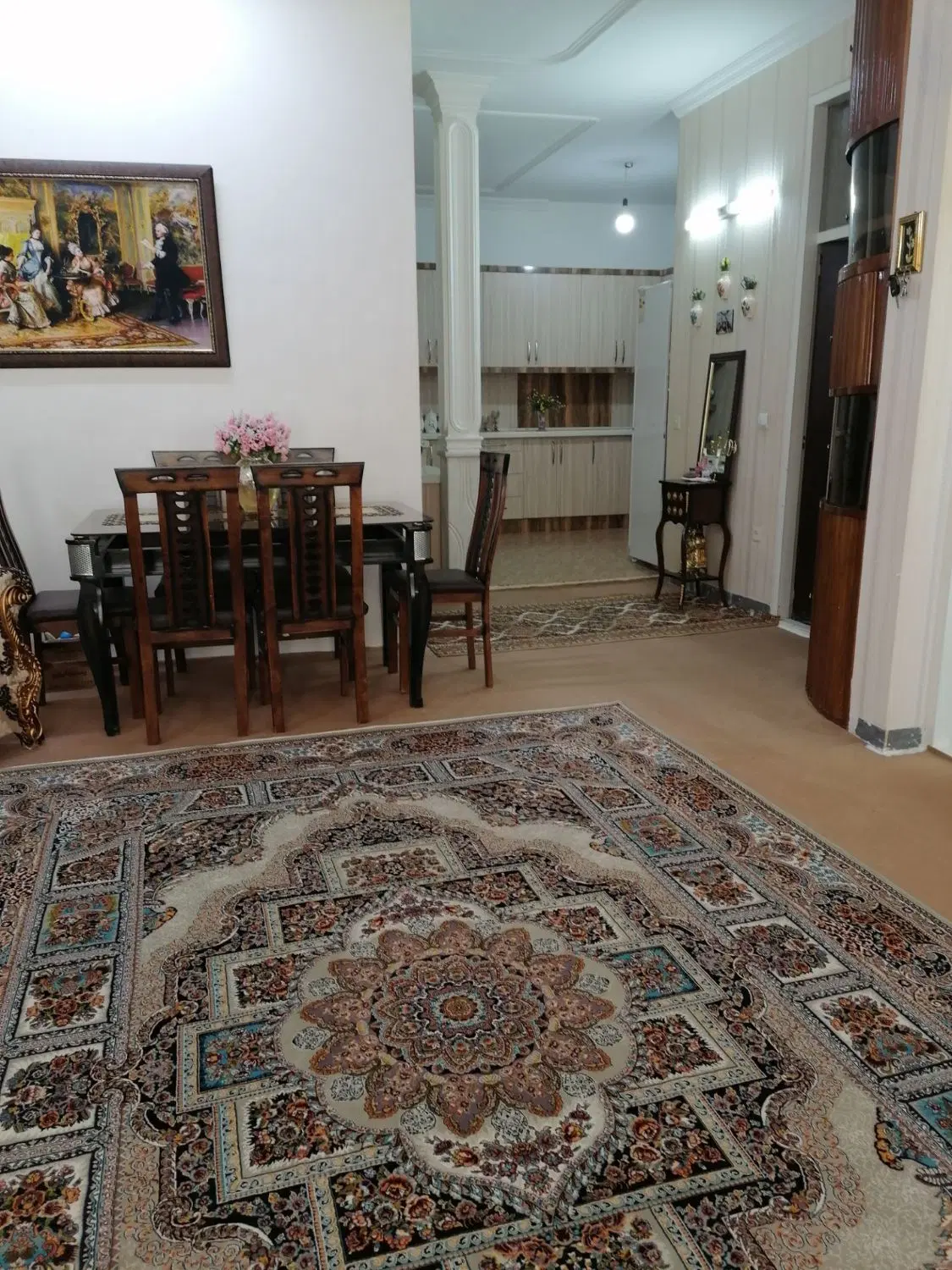 فروش حیاط دو طبقه  و نیم