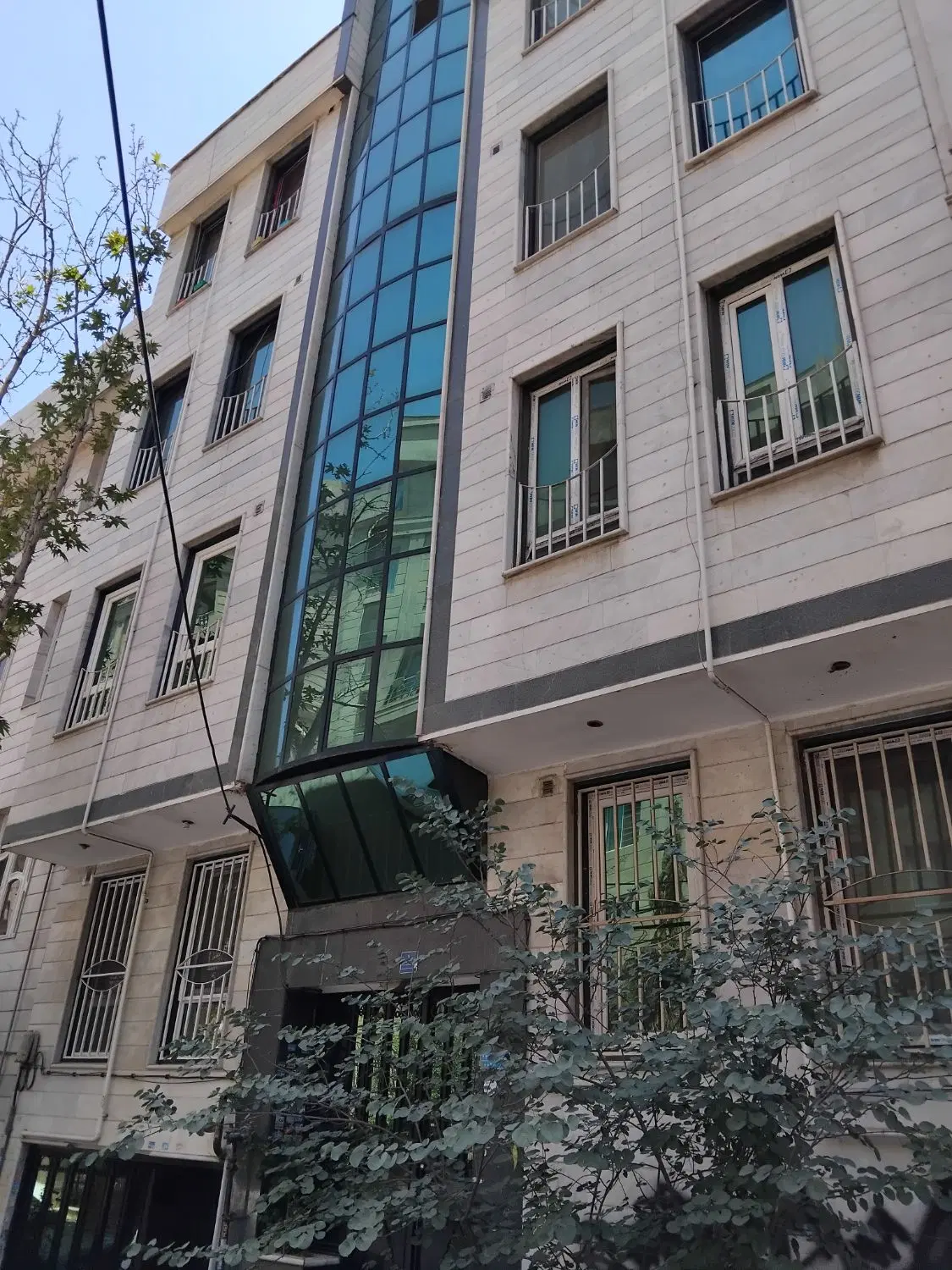ملک کلنگی ۳۰۰متر جنوبی بر۱۱ طلا