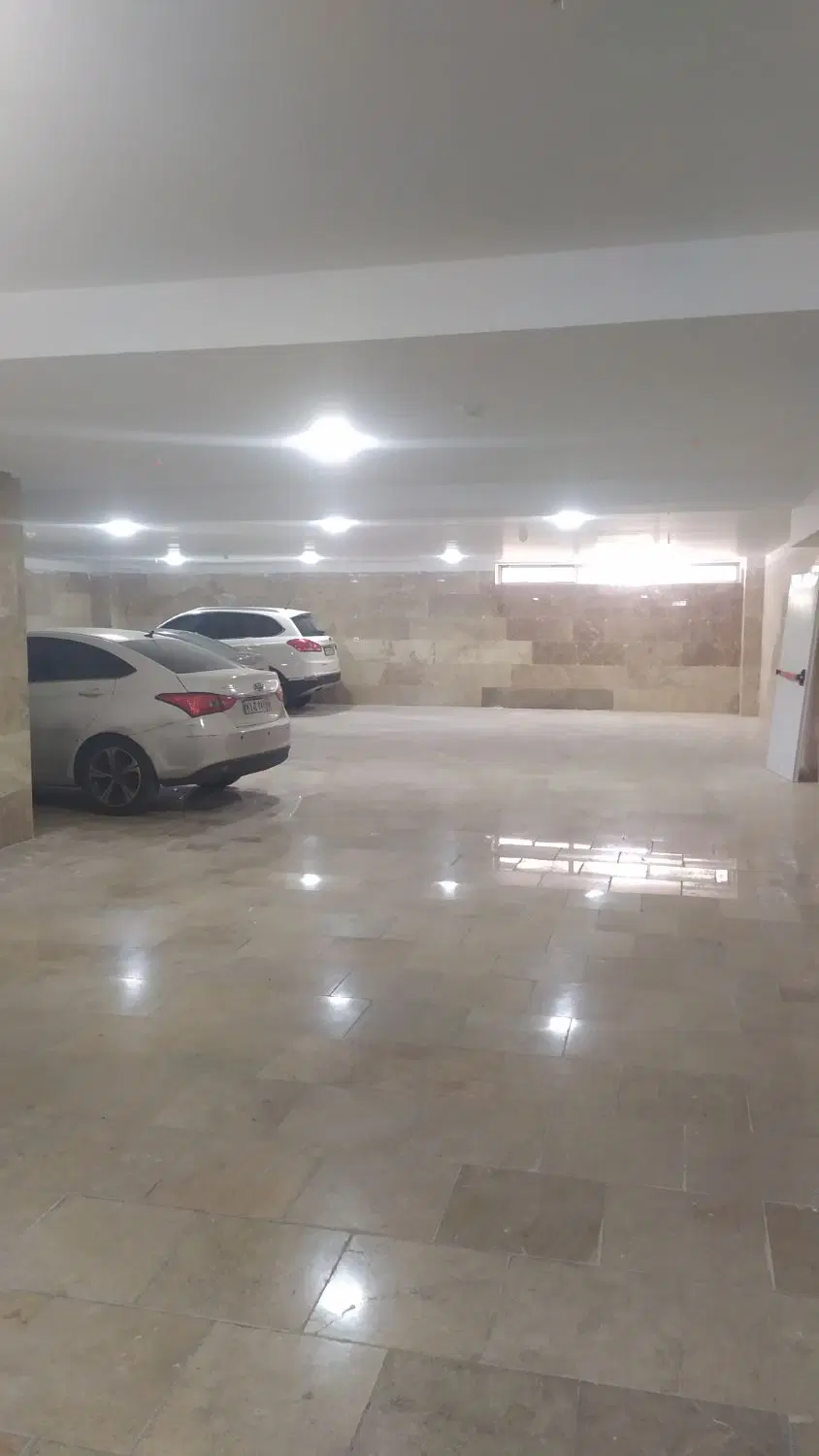 وکیل اباد (قانع) اپارتمان صفر 175متر+10 متر تراس