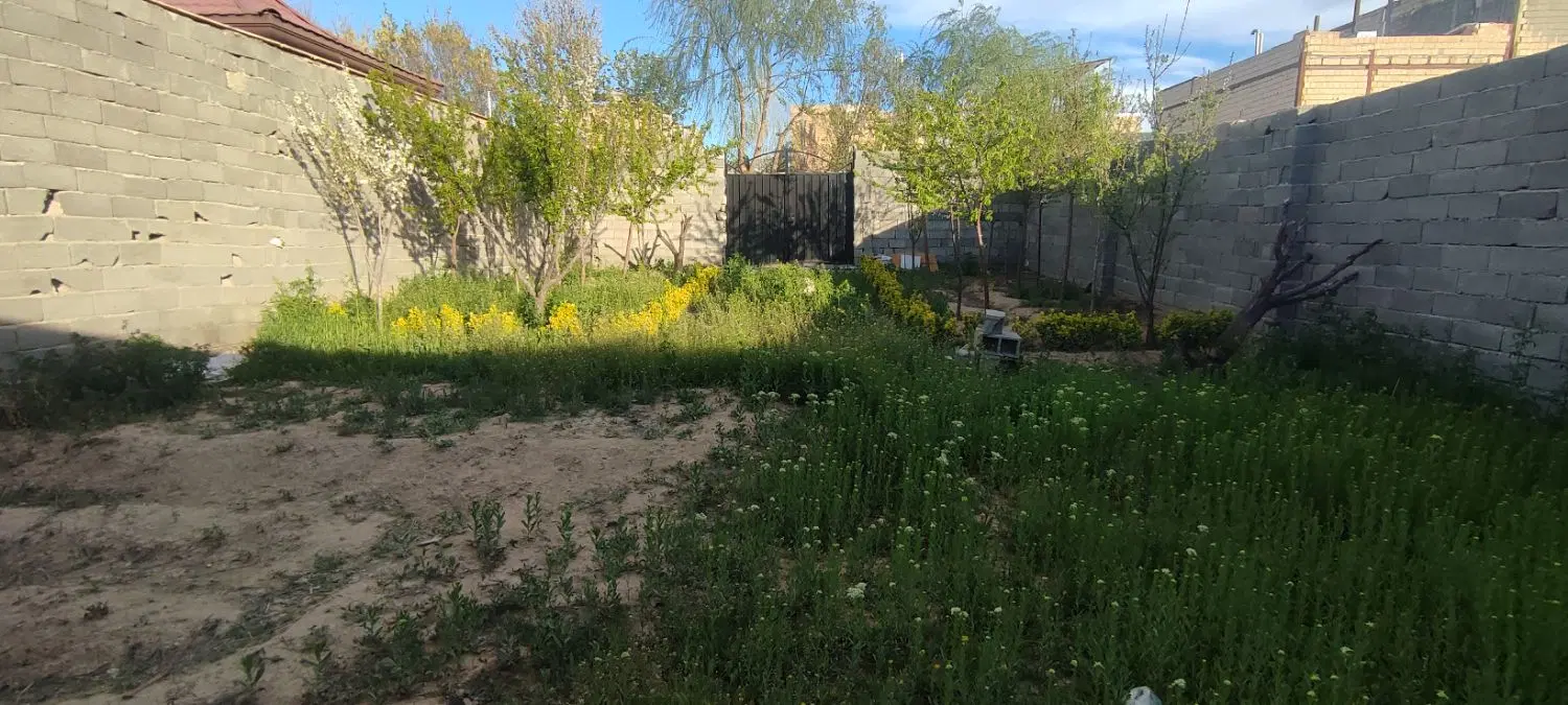 باغ در شهرک ویلایی