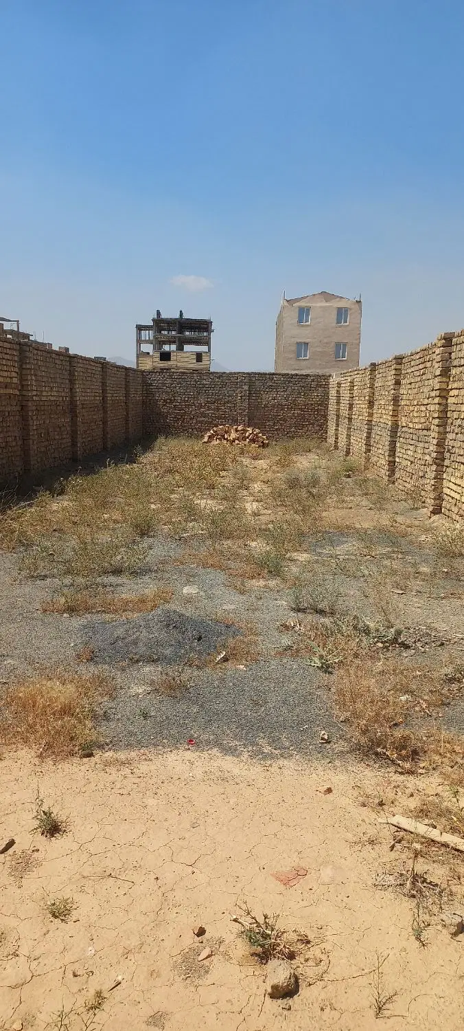 یه قطعه زمین داخل بشارت ۱۲