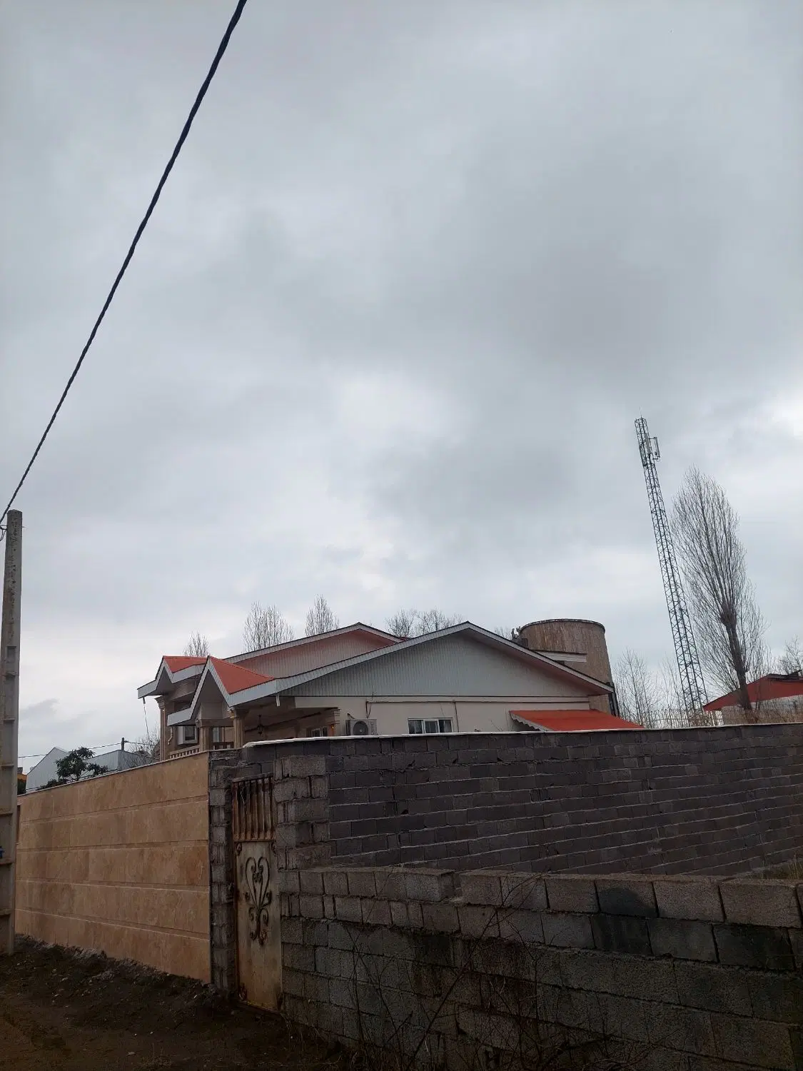 زمین۱۹۷ متری سند دار مسکونی