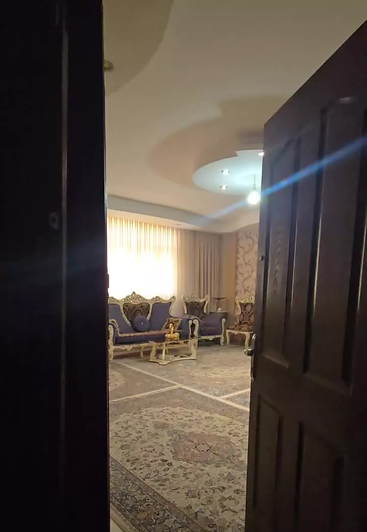 اپارتمان حاشیه مفتح ۱۲
