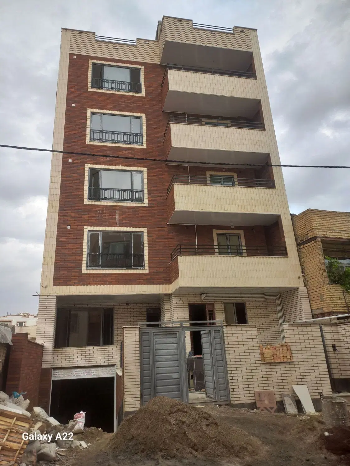 واحد فروشی طبقه اول نوساز