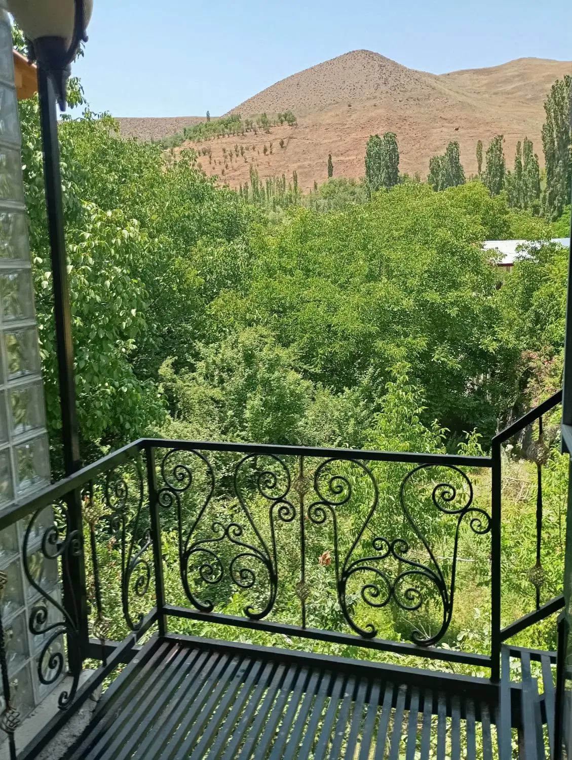 اجاره سالیانه ۵۰مترسوییت روستای حسنجون طالقان