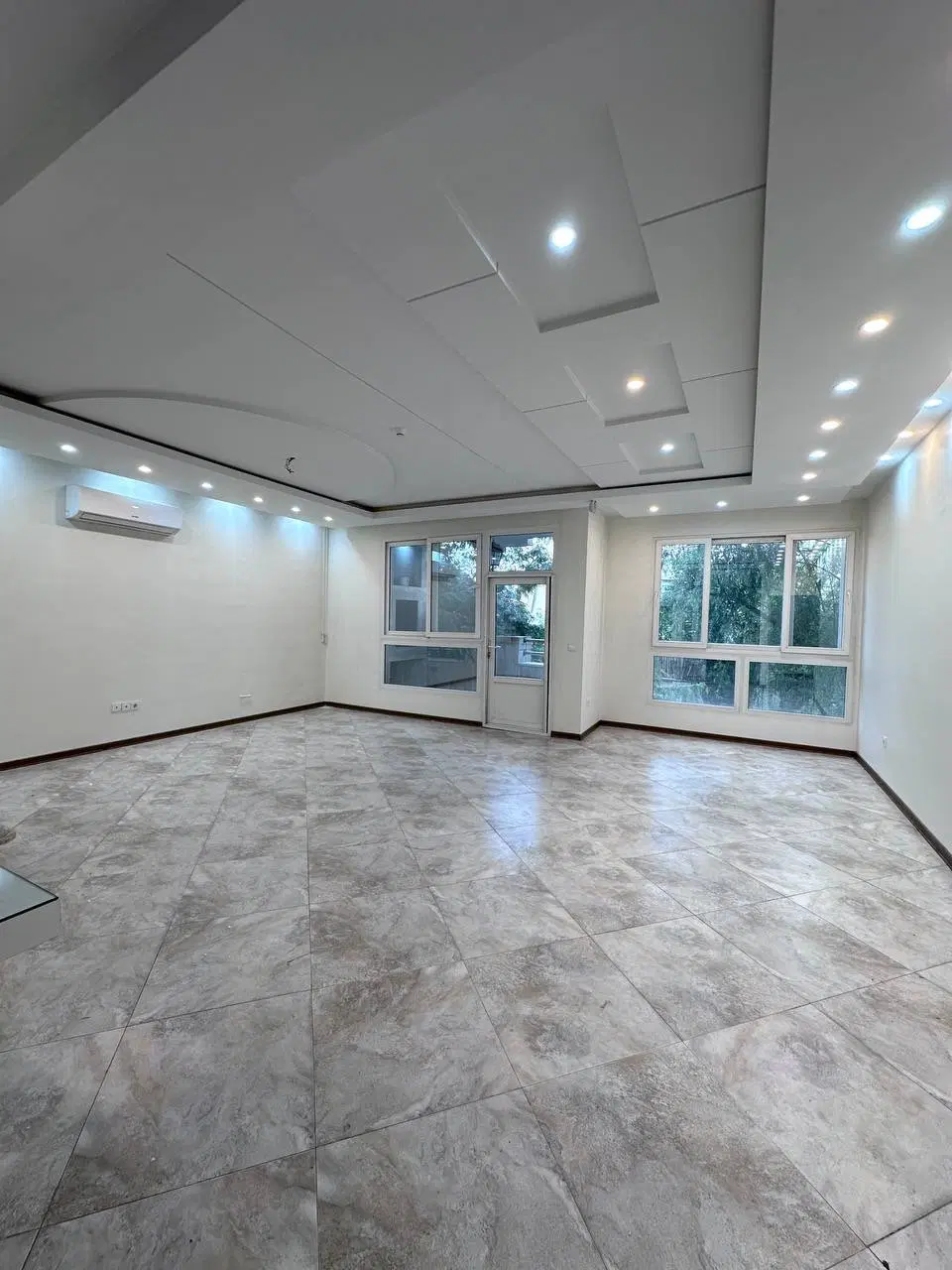۱۲۰ متر، دو خواب، بازسازی شده