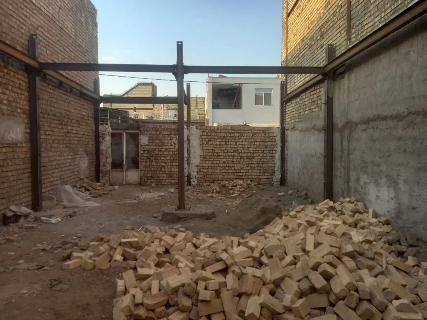 زمین ۱۰۵ متری عباس آباد سلمان ۱