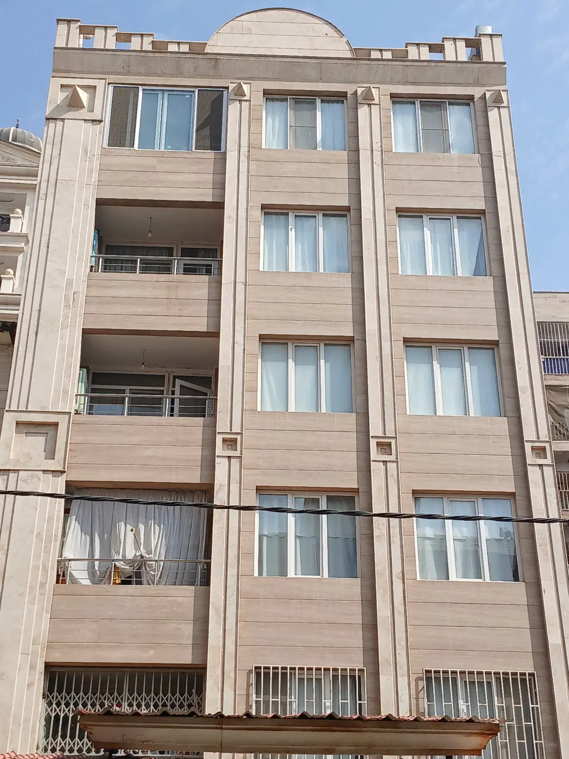فروش واحد آپارتمانی