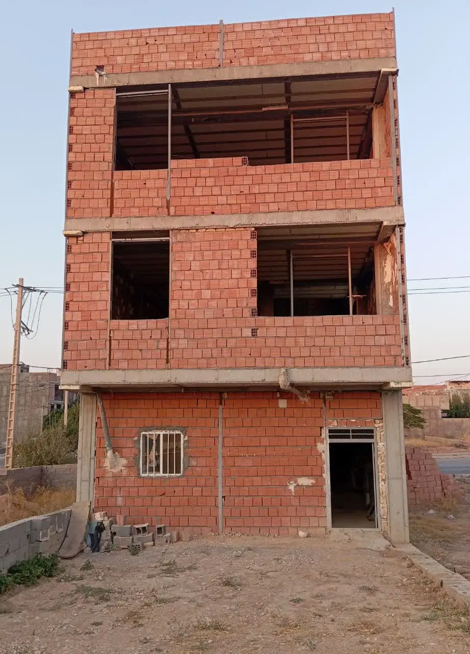 خانه سه طبقه