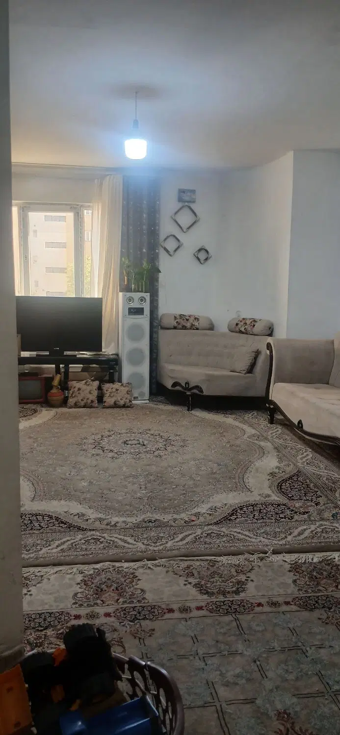 فروش آپارتمان طبقه اول  خیابان وکلا ساختمان پارس