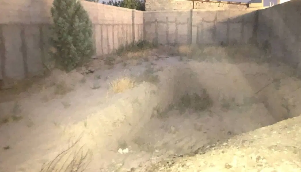 زمین فروشی