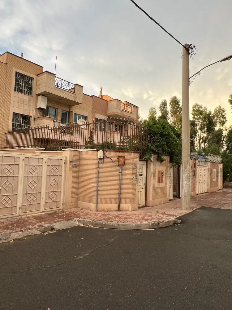 مشاعی ۱۰۵ متری فاز ۲ شمالی