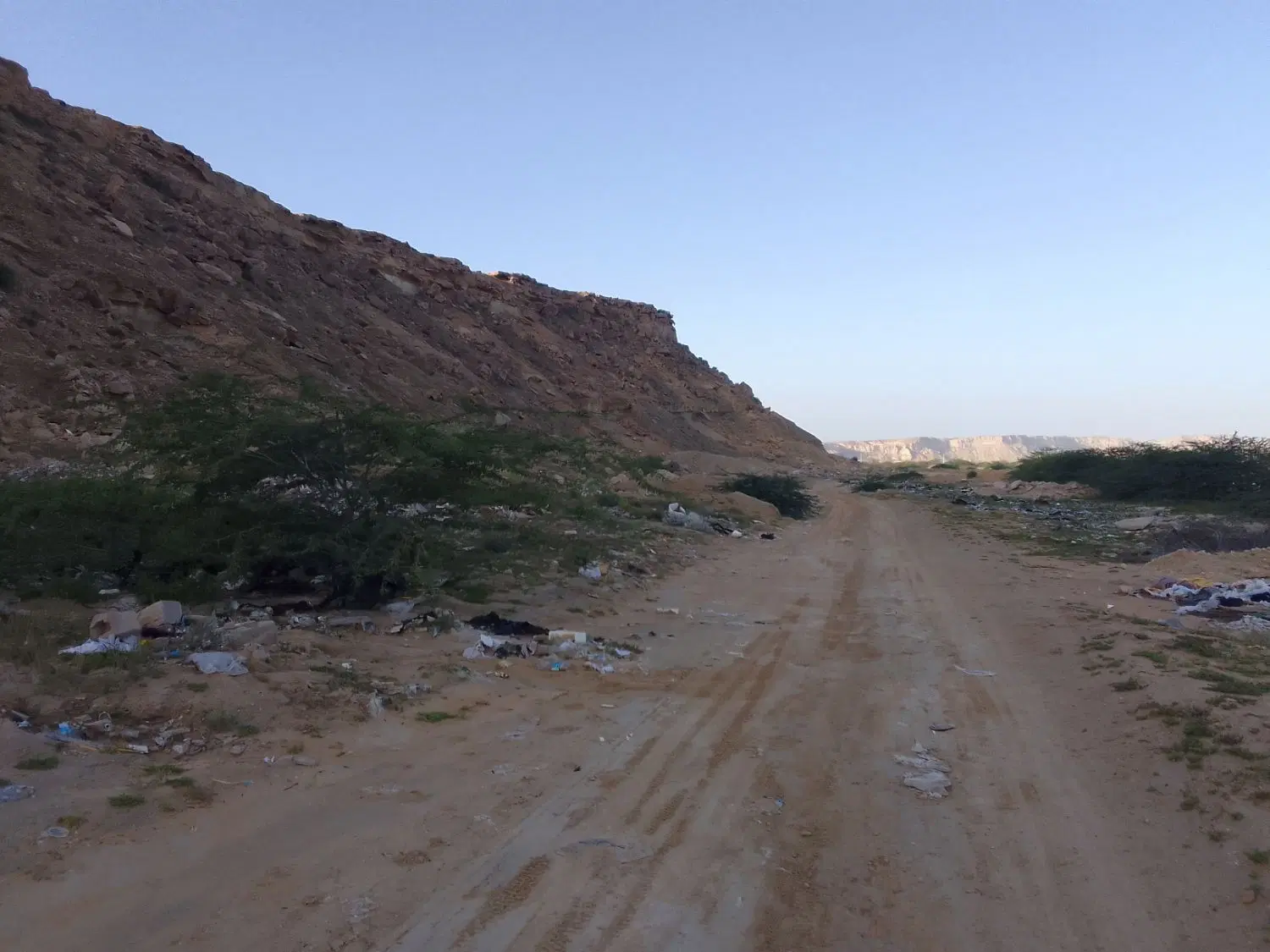 خانه فروشی زمینهای عابدی ۱۴متری بسجیان