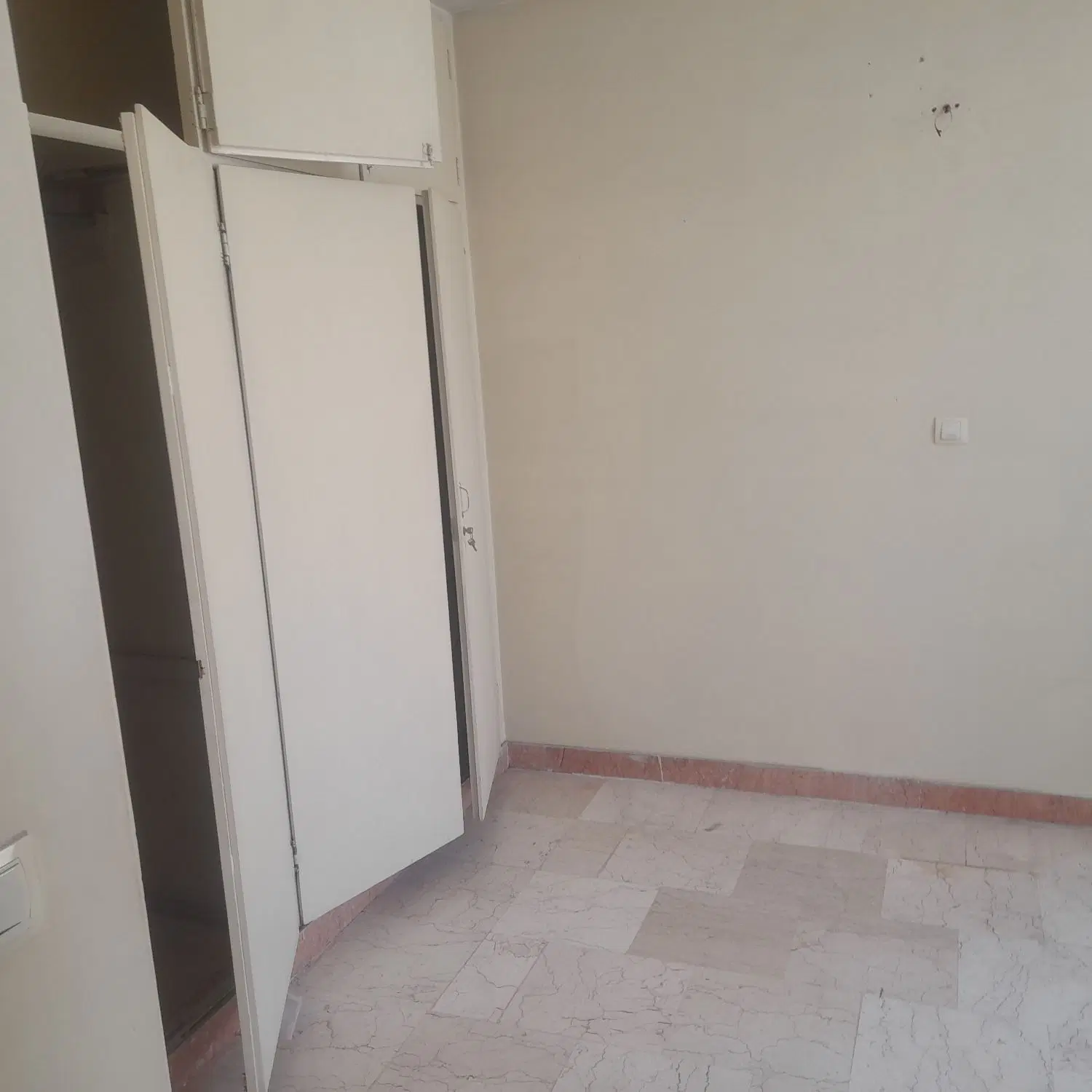 ۶۸ متر _۲ خواب_ فول امکانات  _سالن پرده خور_