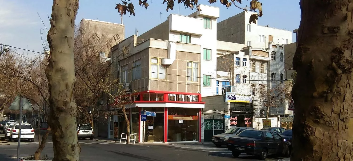 ملک تجاری مسکونی دونبش سر چهارراه (یکجا)