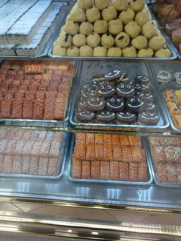 واگذاری مغازه همراه با وسایل قنادی