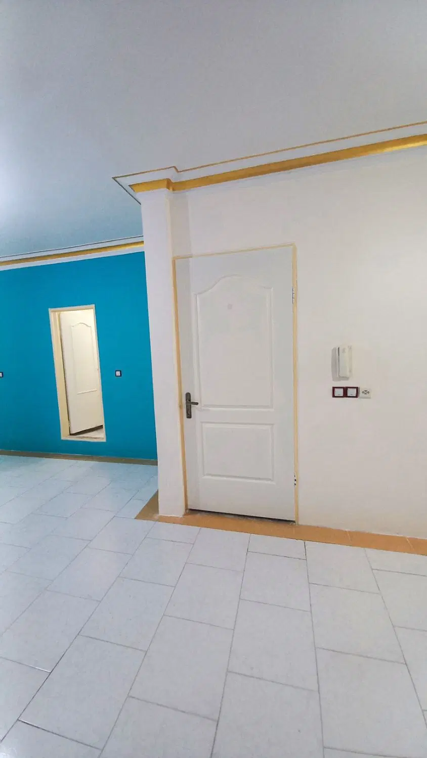 واحد ۷۰ متری فروشی