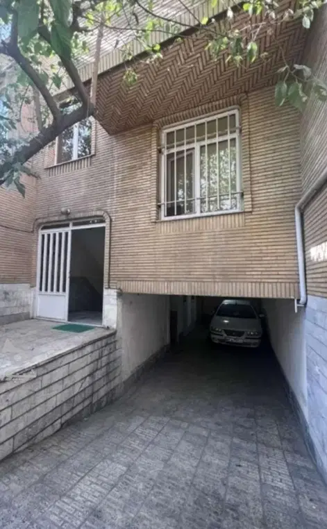 هم خانه بی حاشیه