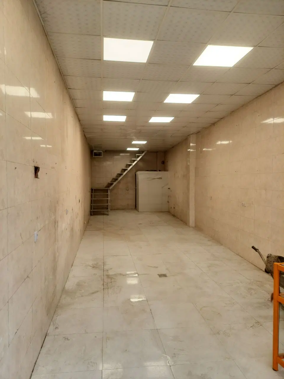 اجاره مغازه واقع در چهارراه میدان بار ۱۳۰ متر