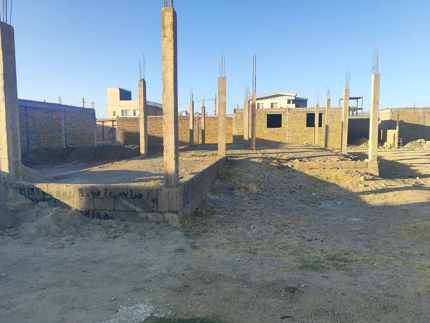 زمین کوچه هشت متری شمالی
