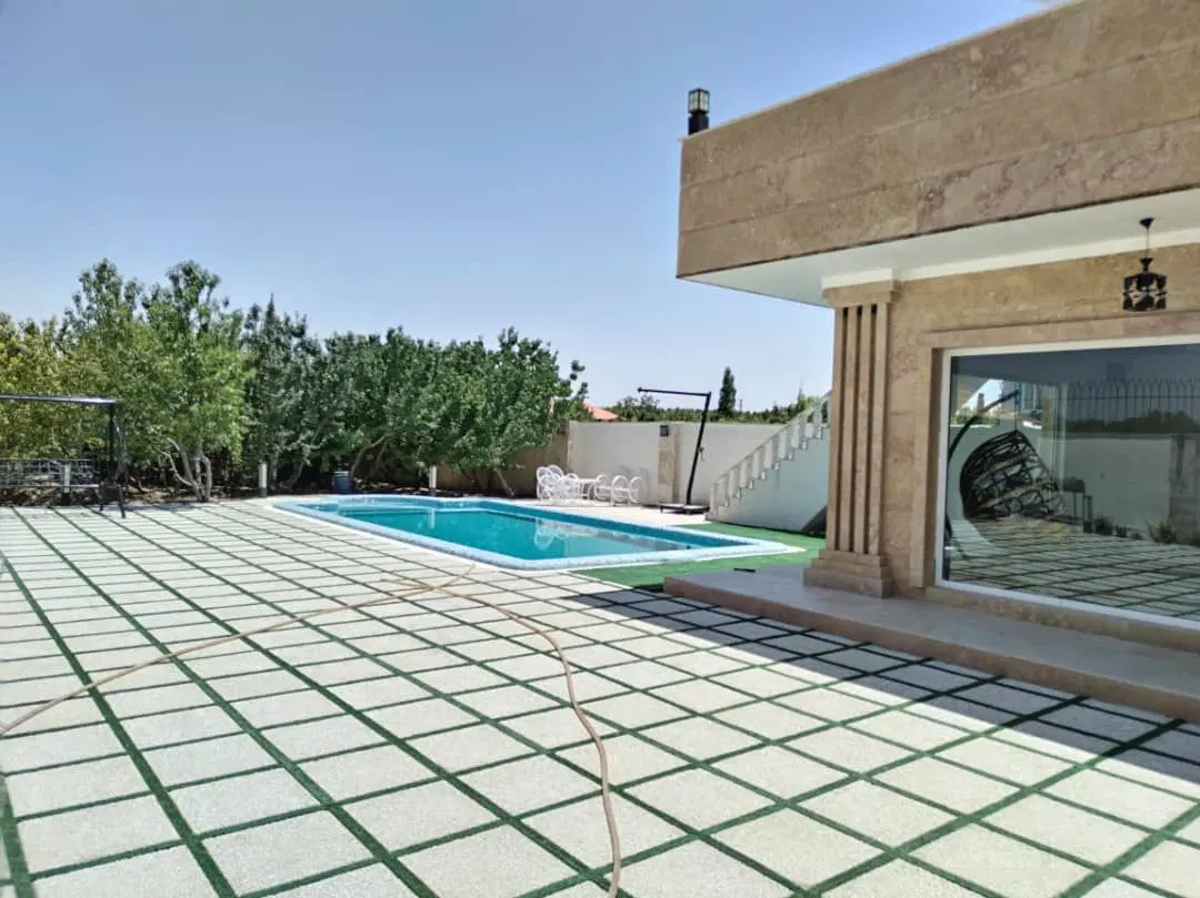 ۱۰۰۰مترباغ ۱۱۰متربنا استخر چهارفصل آلاچیق