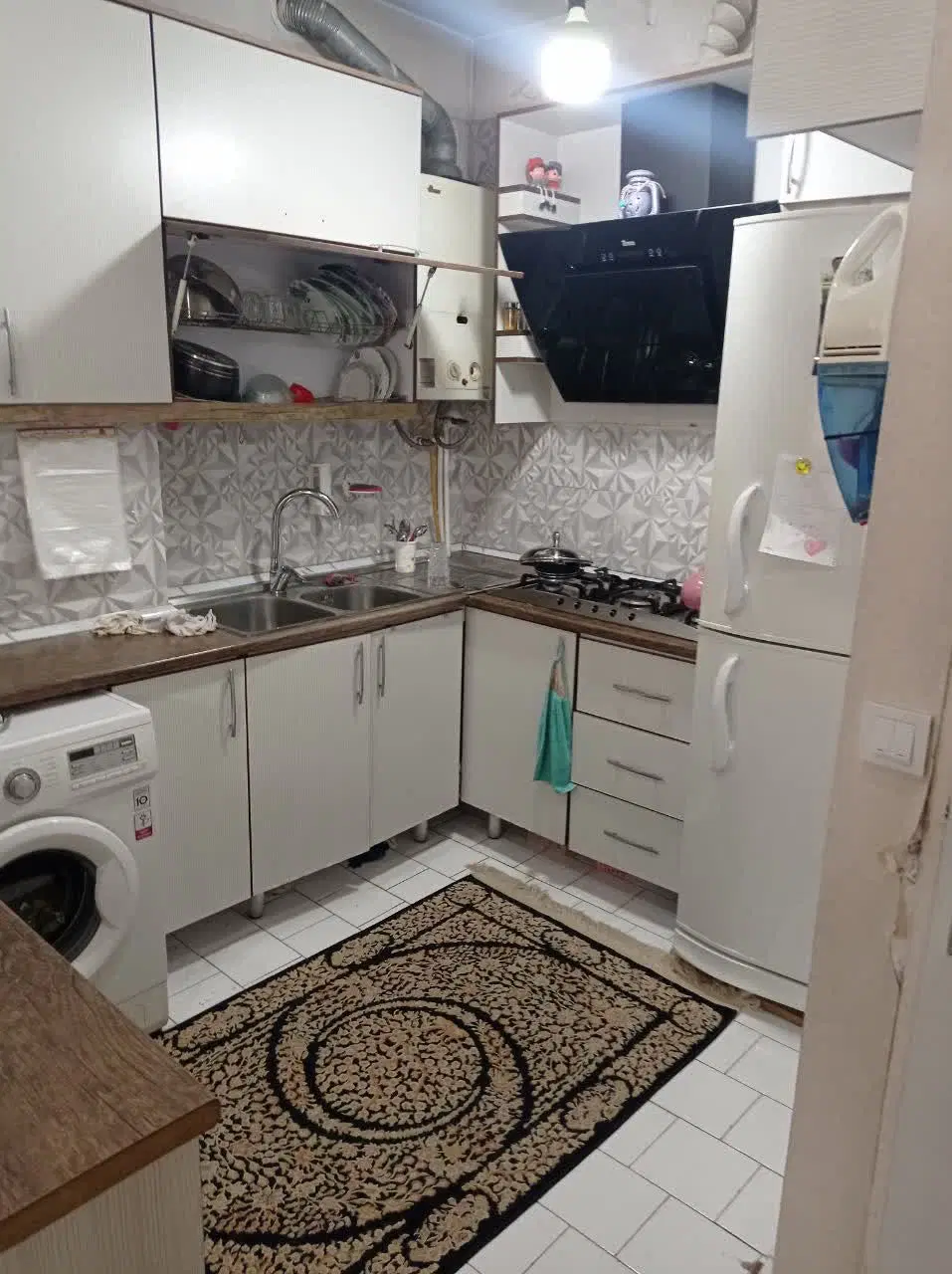 نقلی با پارکینگ سندی