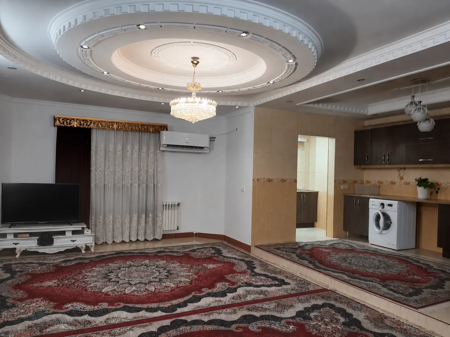 آپارتمانی دلباز و خوش‌چیدمان