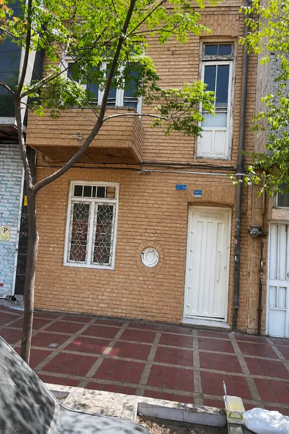 دوطبقه کلنگی_موقعیت تجاری_۱۳۴متر_ برِ اصلی جمهوری