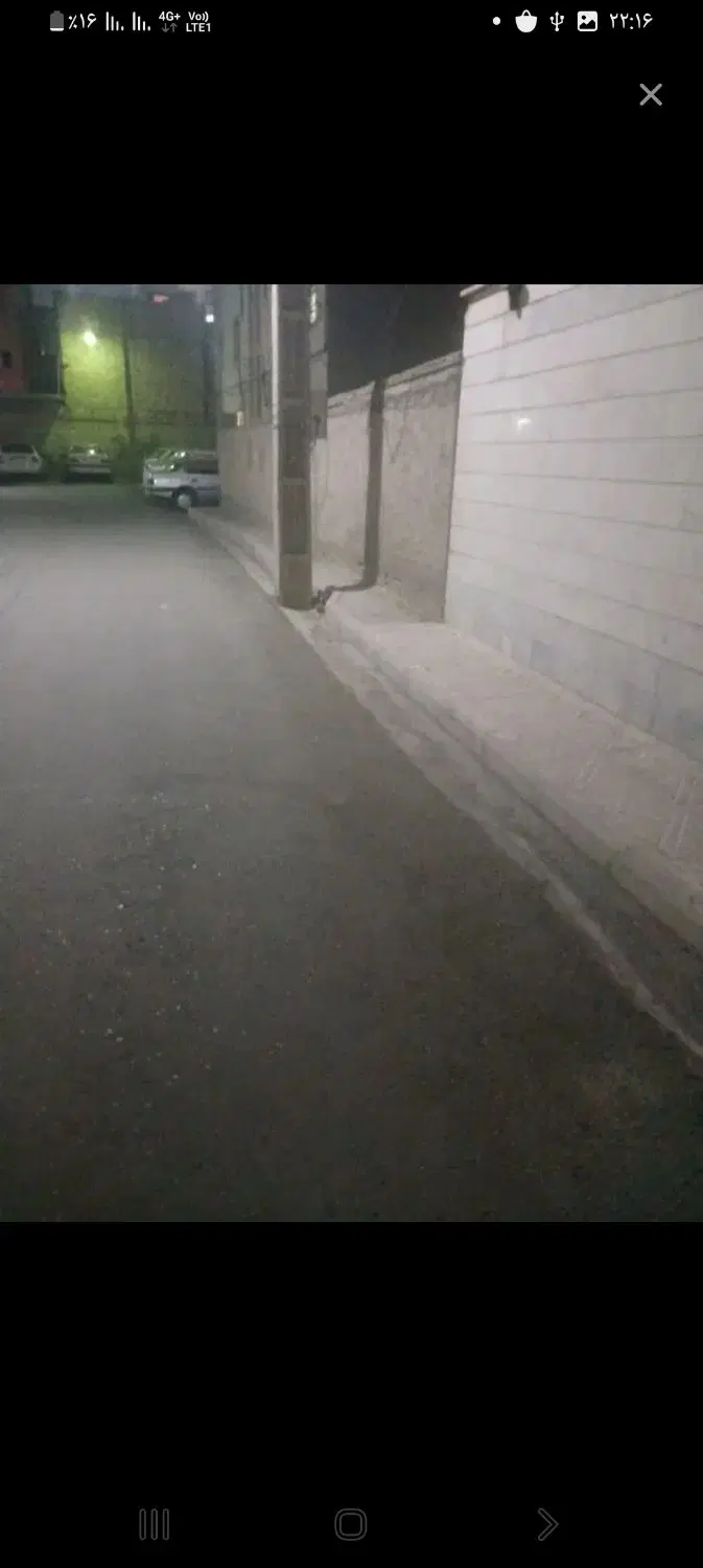 سلام‌ متراژ کل زمین حدودا ۳۰۰متر میباشد فروش یجا