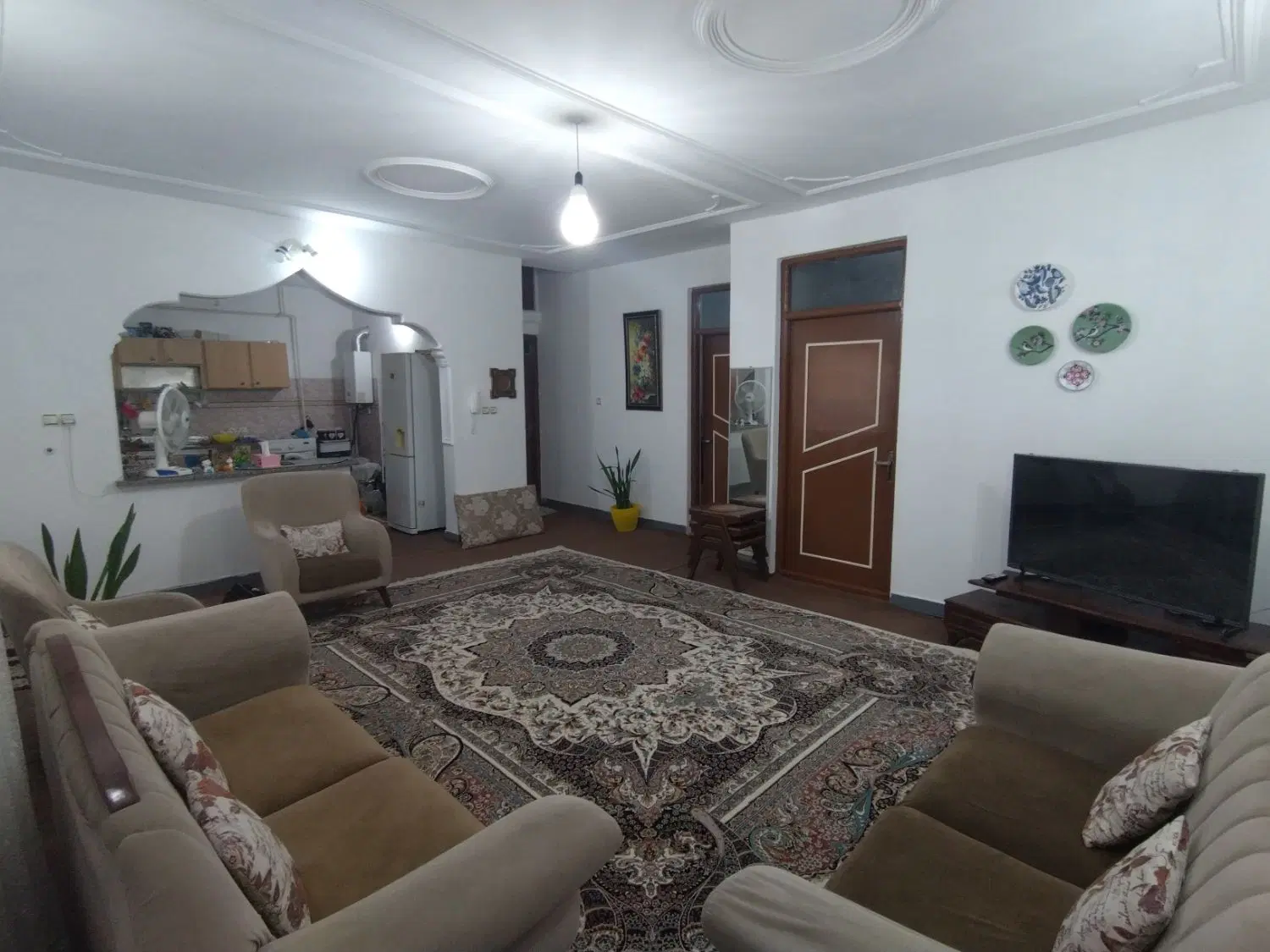 خانه ویلایی ۱۰۰ متری شیک و خوش‌نقشه با درختان مثمر