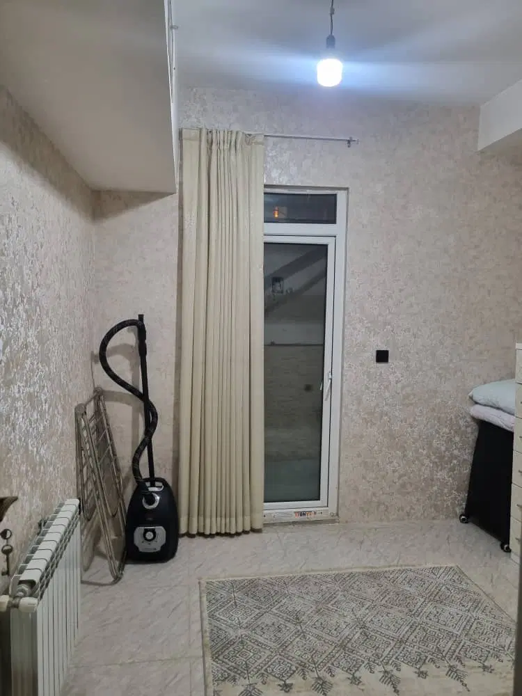 ۹۰متری عروسک تاپ لوکیشن